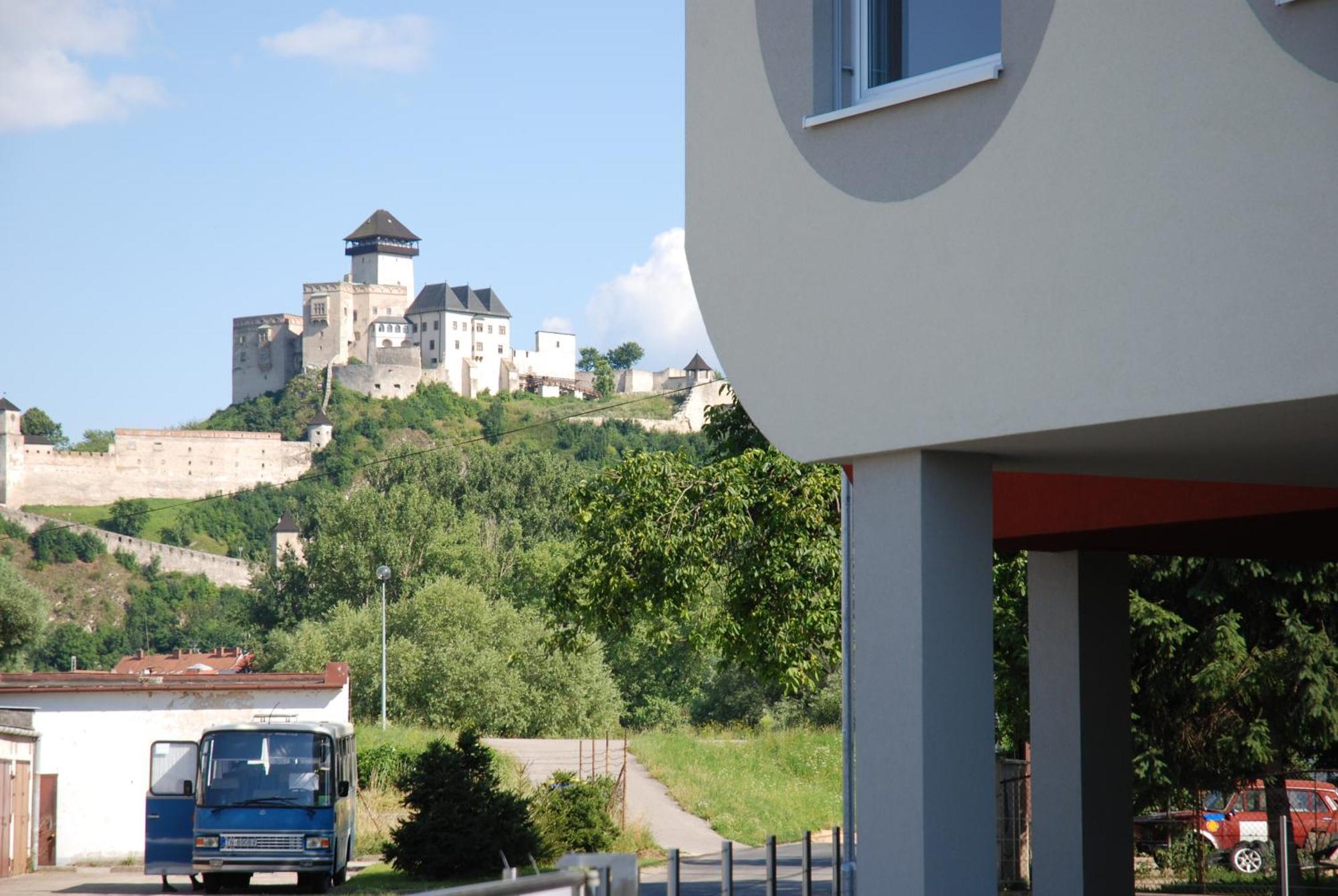 Penzion Royal Trencin Exterior photo